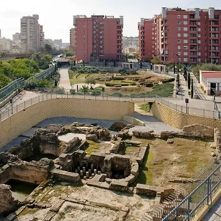 Cosy With Seaviews, Pool Close To Beach. Apartamento