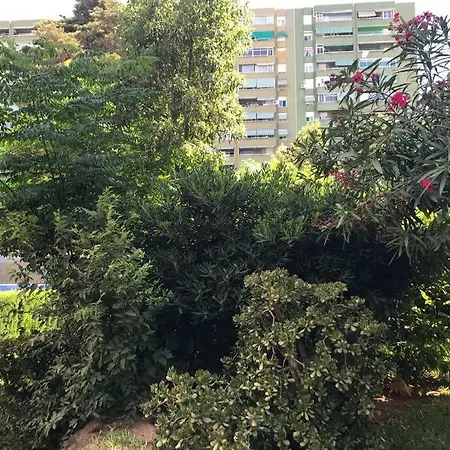 Cosy With Seaviews, Pool Close To Beach. Apartamento Fuengirola