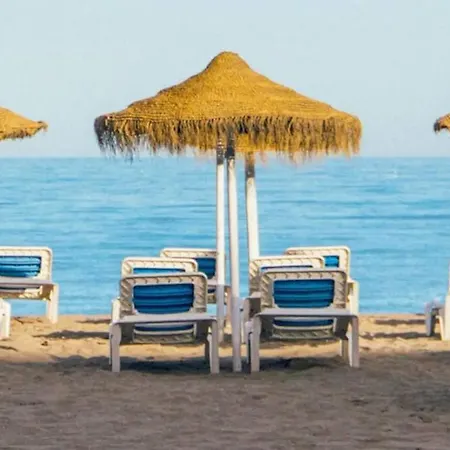 Cosy With Seaviews, Pool Close To Beach. Apartamento